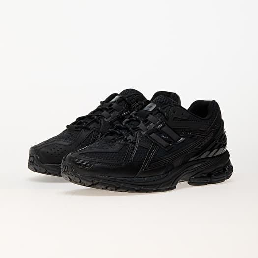 New Balance Sneakers Black 5.5