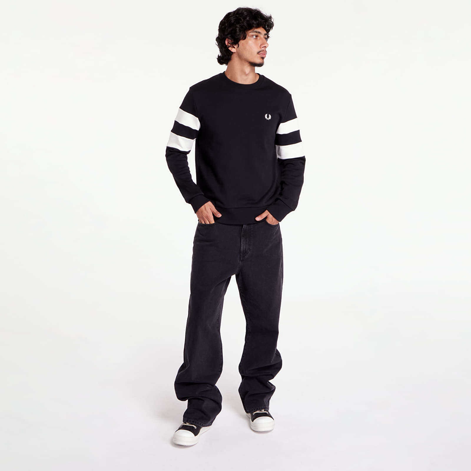 Hoodies and sweatshirts  FRED PERRY Tipped Sleeve Sweatshirt Black