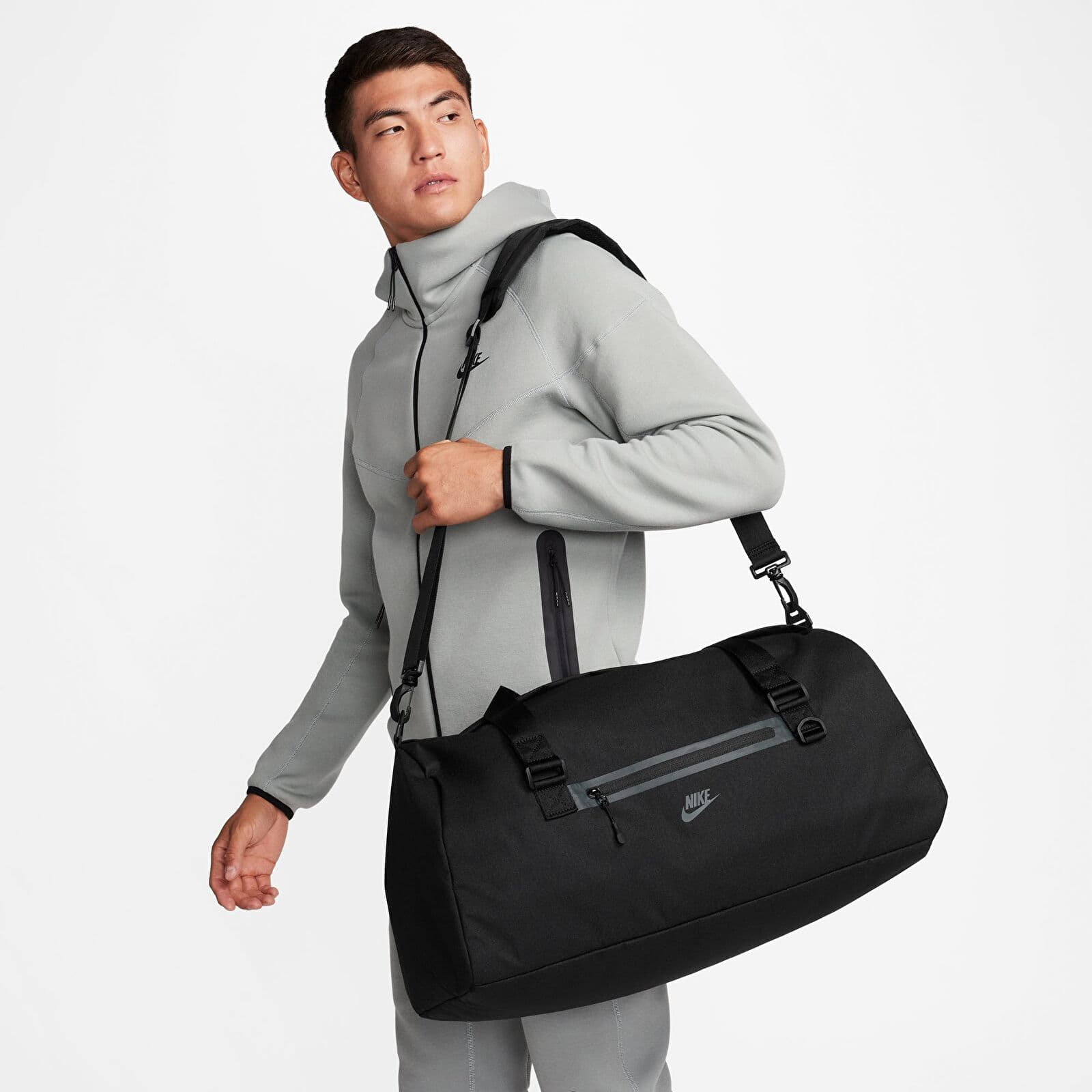 Tašky přes rameno Nike Elemental Premium Duffel Bag Black/ Black/ Anthracite