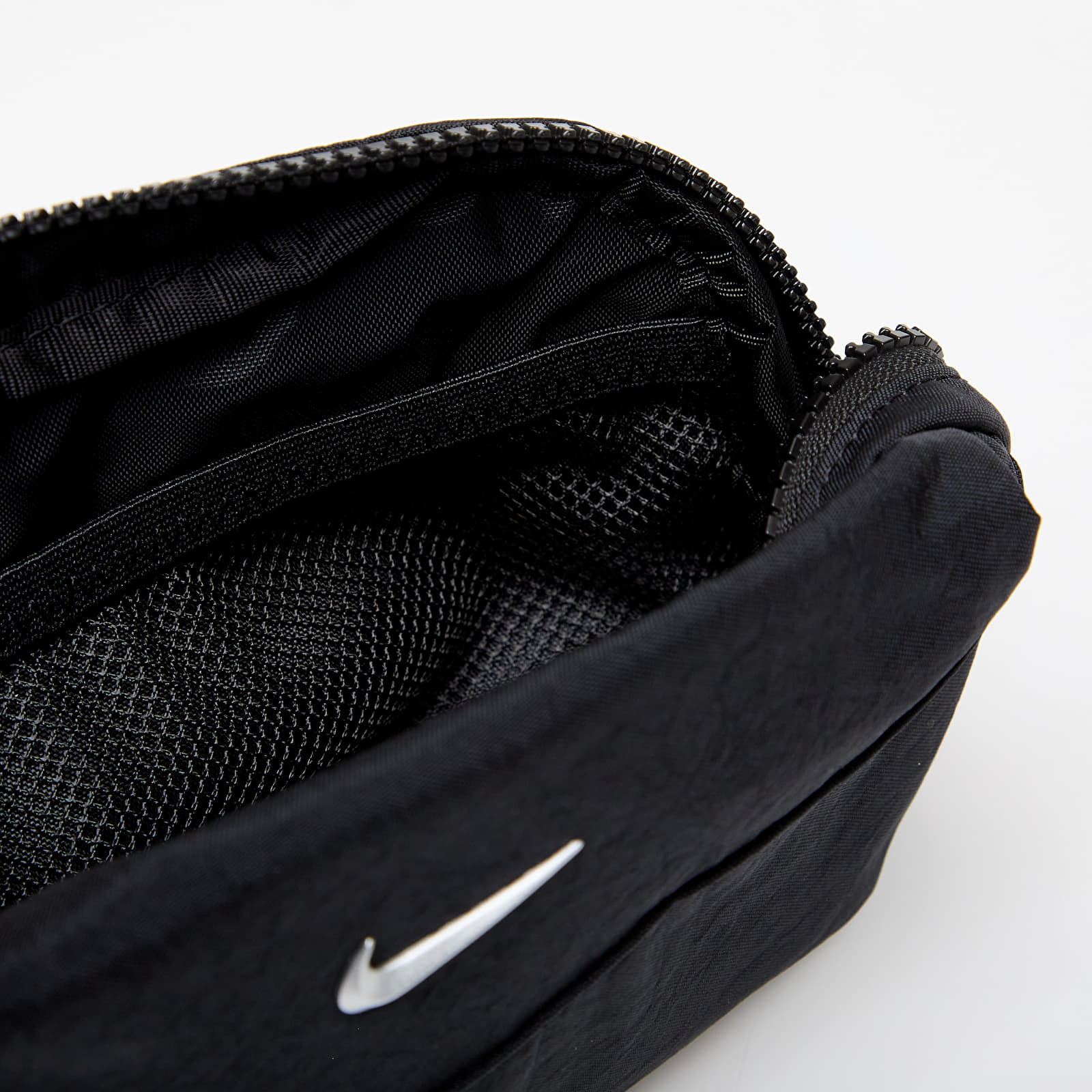 Nerki Nike Aura Waistpack Black/ Black/ Matte Silver