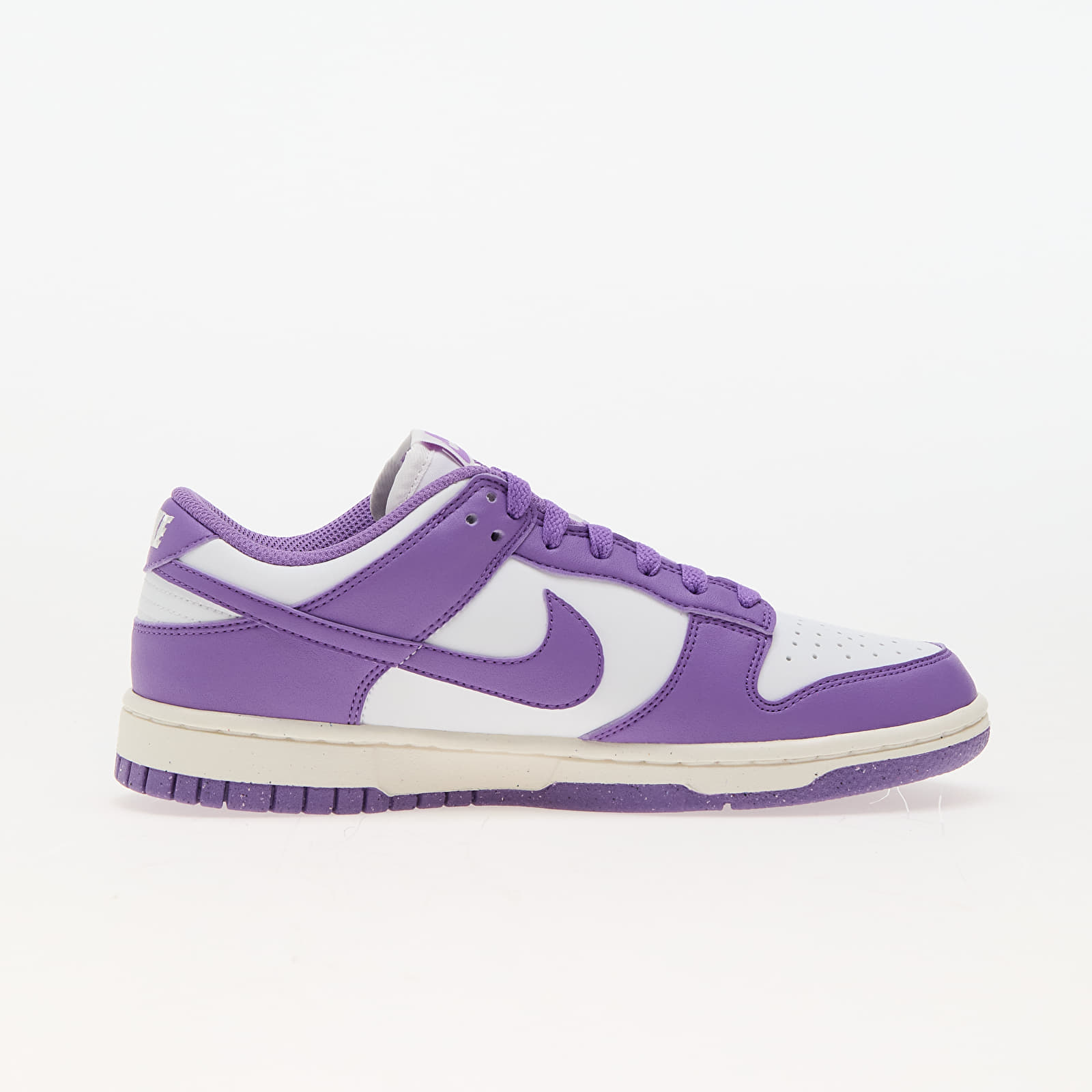 Skor för kvinnor Nike W Dunk Low Summit White/ Black Raspberry