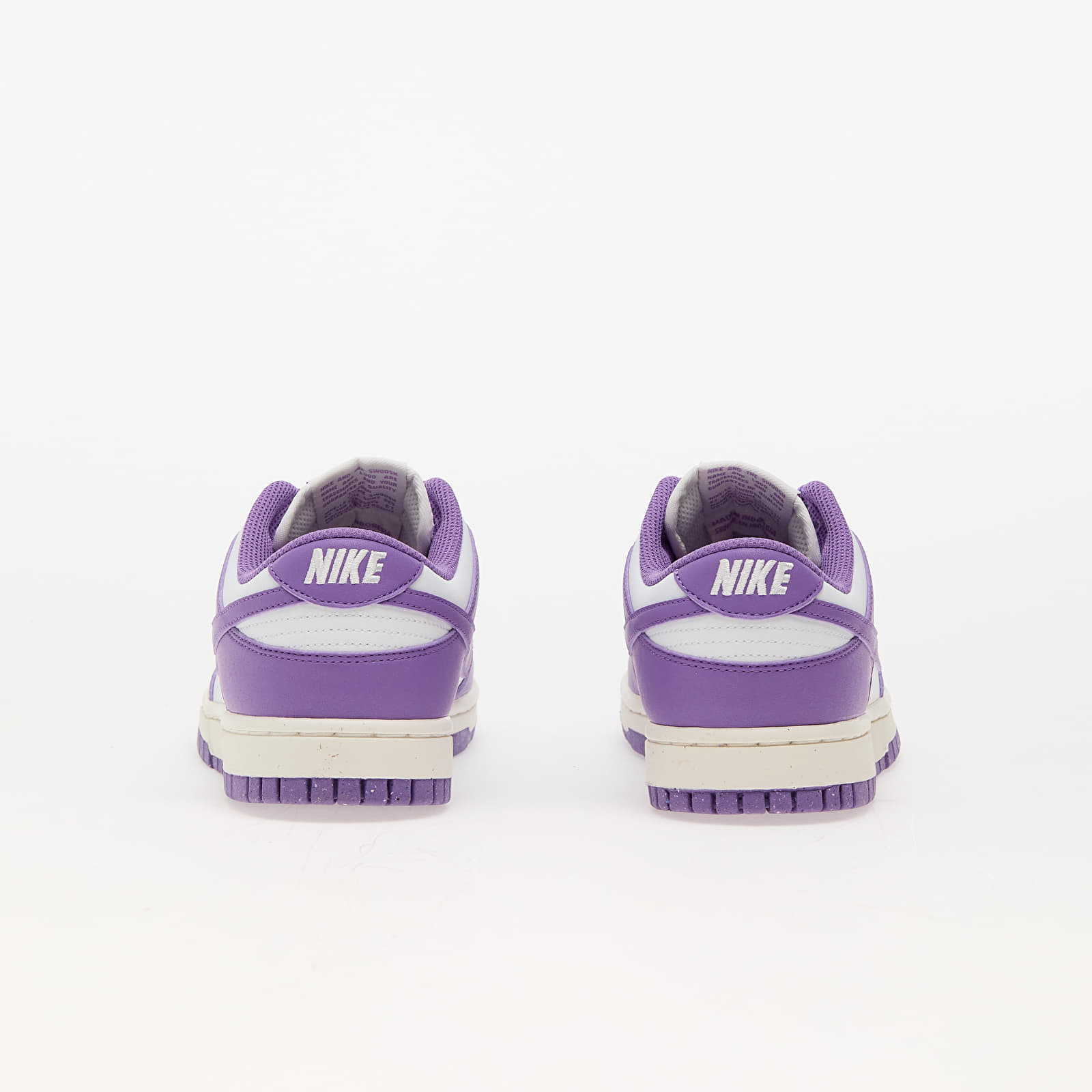 Skor för kvinnor Nike W Dunk Low Summit White/ Black Raspberry