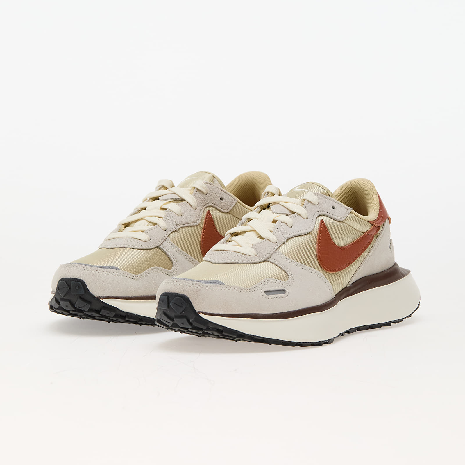 Women's shoes Nike W Phoenix Waffle Team Gold/ Dark Russet-Coconut Milk-Hemp