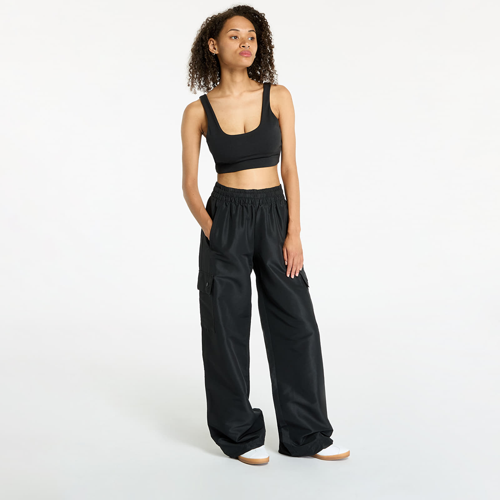 Women's trousers adidas Essentials Woven Cargo Black