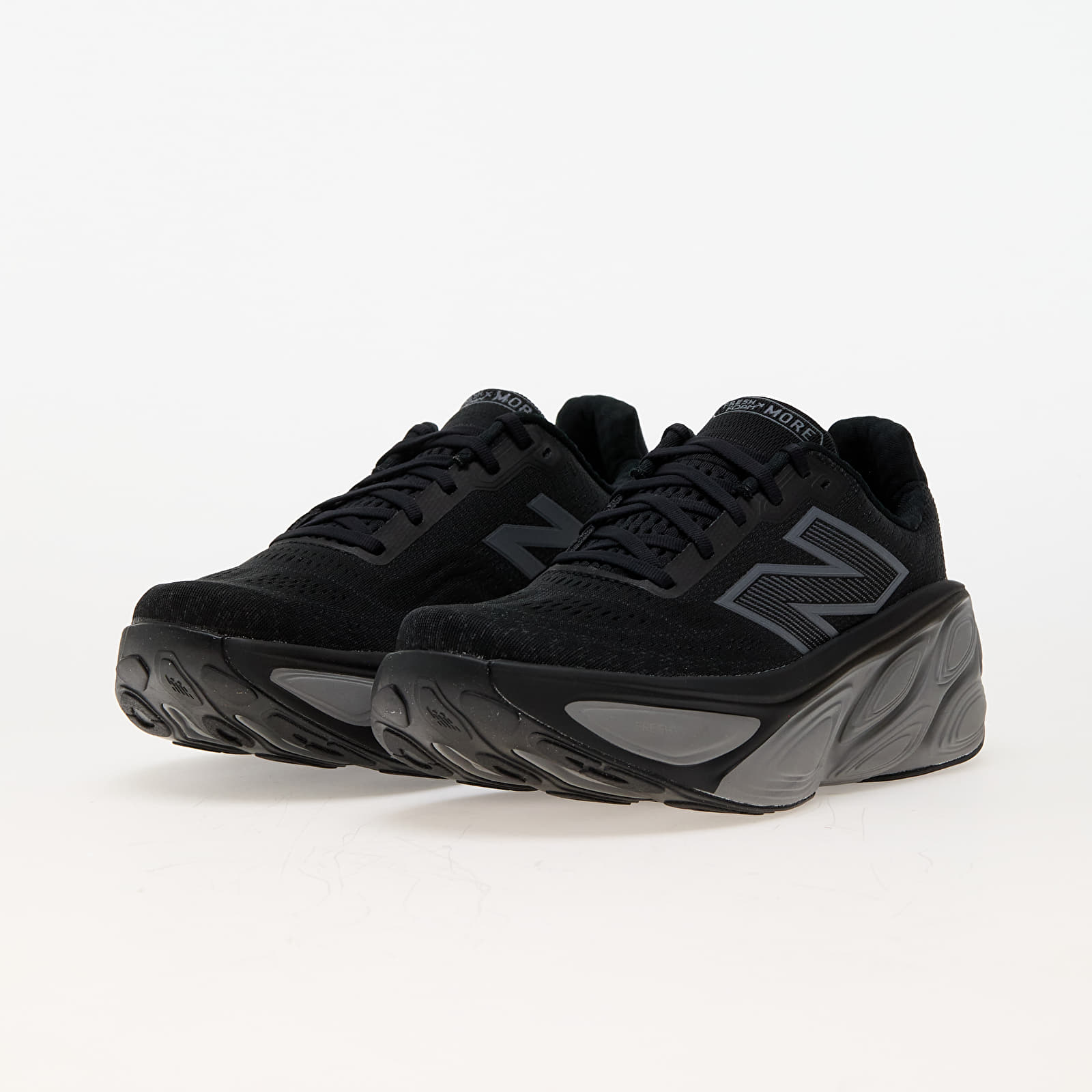 Dámské tenisky a boty New Balance Freshfoam More V5 Black