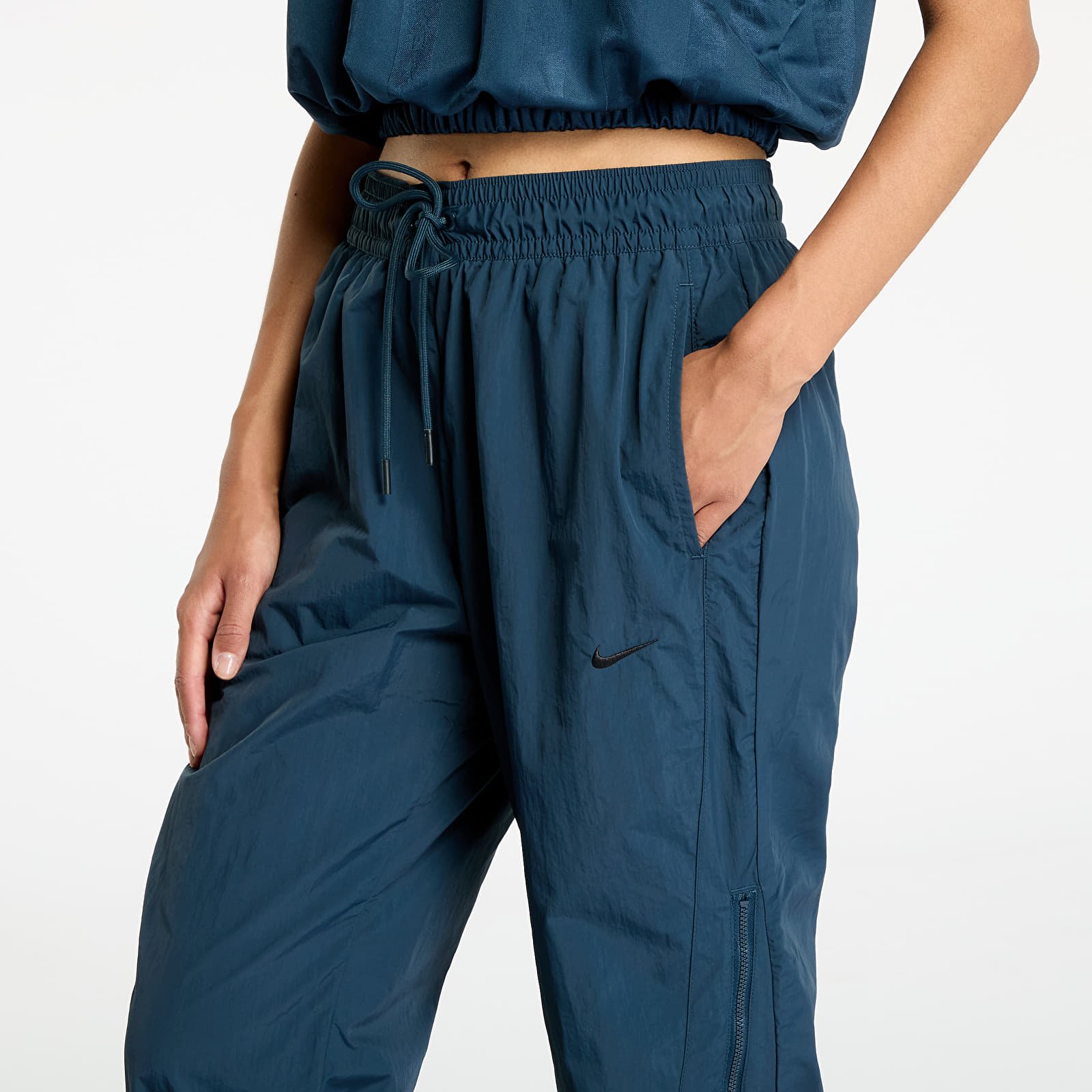 Női nadrágok Nike Sportswear Collection Women's Mid-Rise Repel Zip Pants Armory Navy/ White