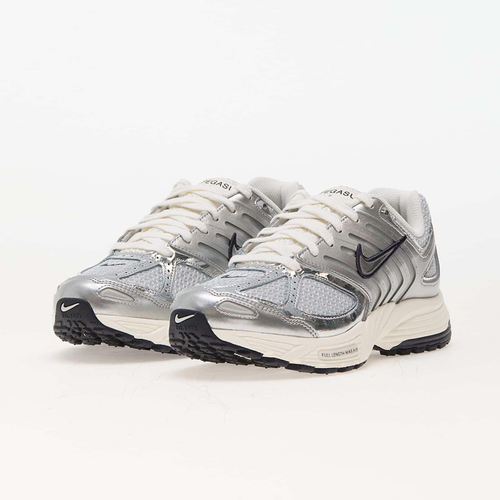 Buty damskie Nike W Air Pegasus 2005 Photon Dust/ Chrome-Gridiron-Sail