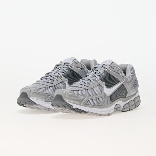 Nike zoom silver best sale