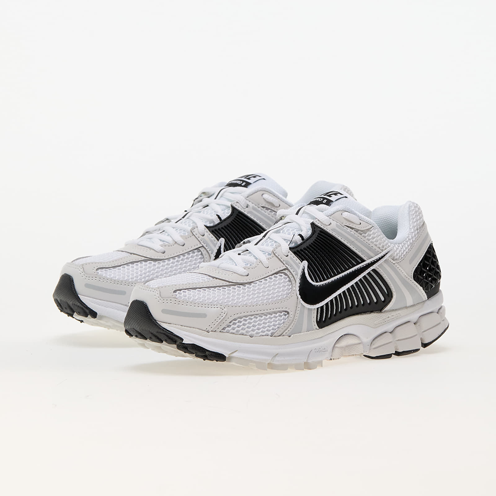 Férfi cipők Nike Zoom Vomero 5 White/ Black-Platinum Tint-Mtlc Platinum