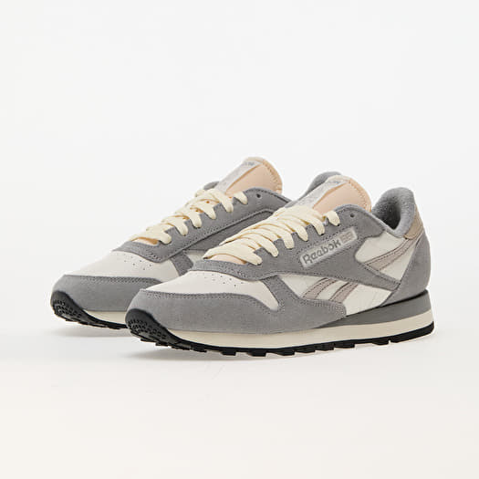 Classic Leather Cracked Reeboks Shoes Reebok Classic Leather Chalk