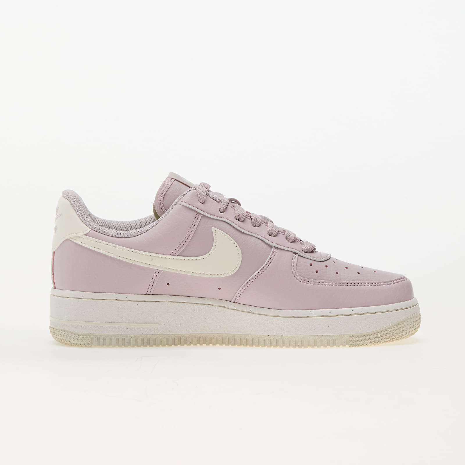 Női cipők Nike W Air Force 1 '07 Next Nature Platinum Violet/ Sail-Coconut Milk-Volt