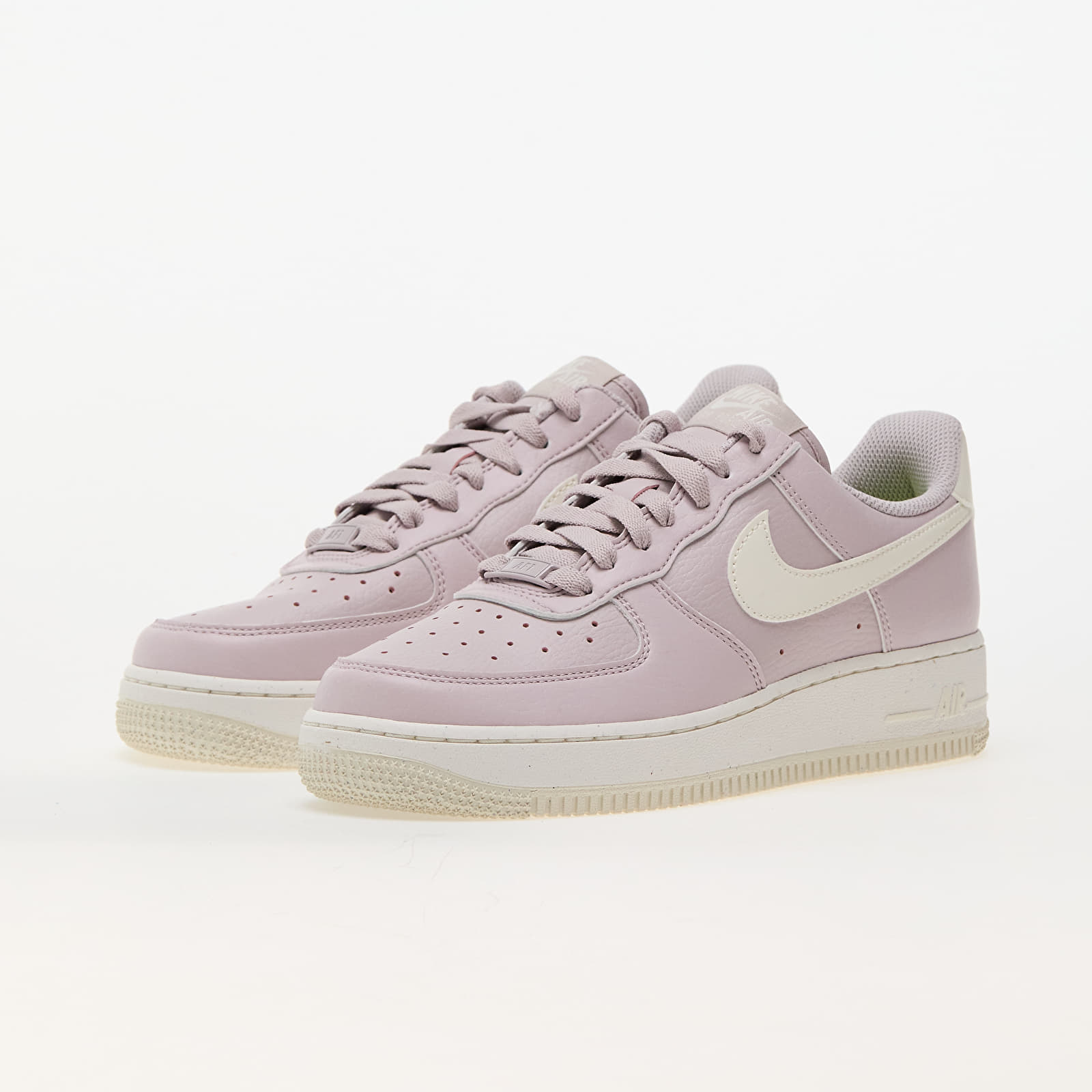 Női cipők Nike W Air Force 1 '07 Next Nature Platinum Violet/ Sail-Coconut Milk-Volt