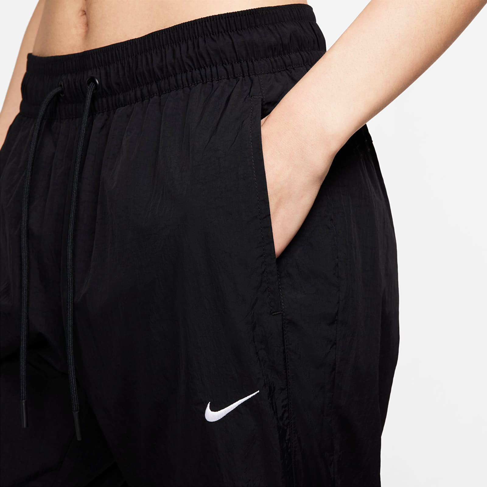 Džíny a kalhoty Nike Sportswear Collection Women's Mid-Rise Repel Zip Pants Black/ White