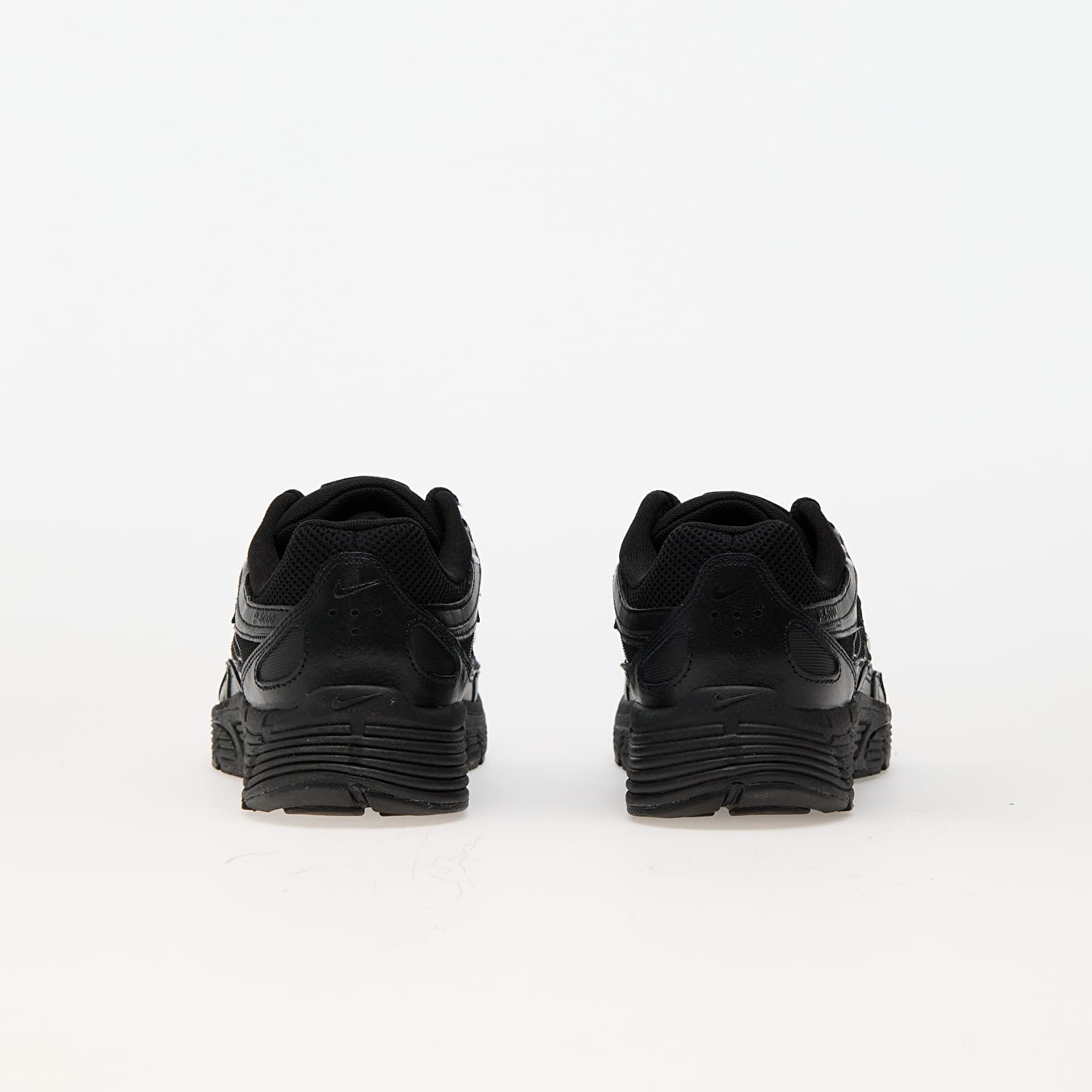Männer Nike P-6000 Black/ Black