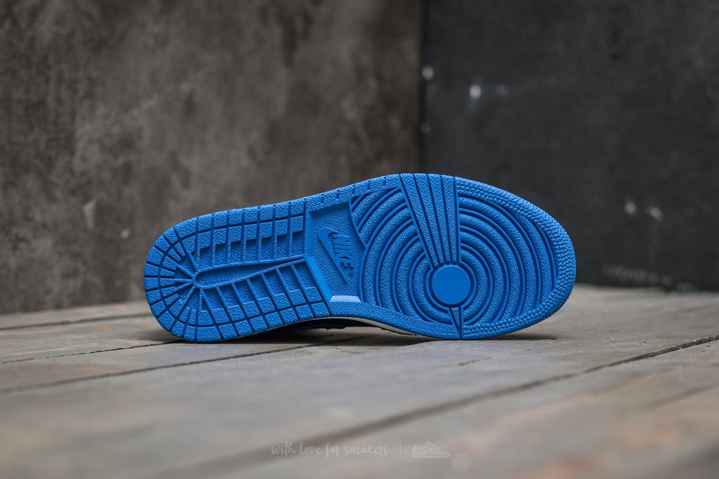 Women's shoes Air Jordan 1 Retro Hi Flyknit BG Black/ Game Royal-White