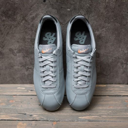 Nike classic clearance cortez plateadas
