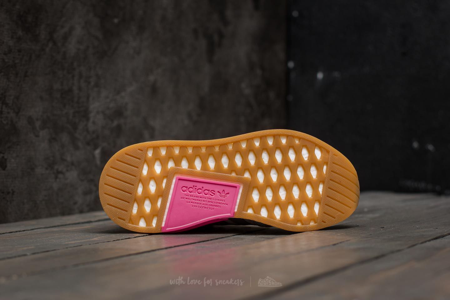 Adidas nmd r2 sole outlet