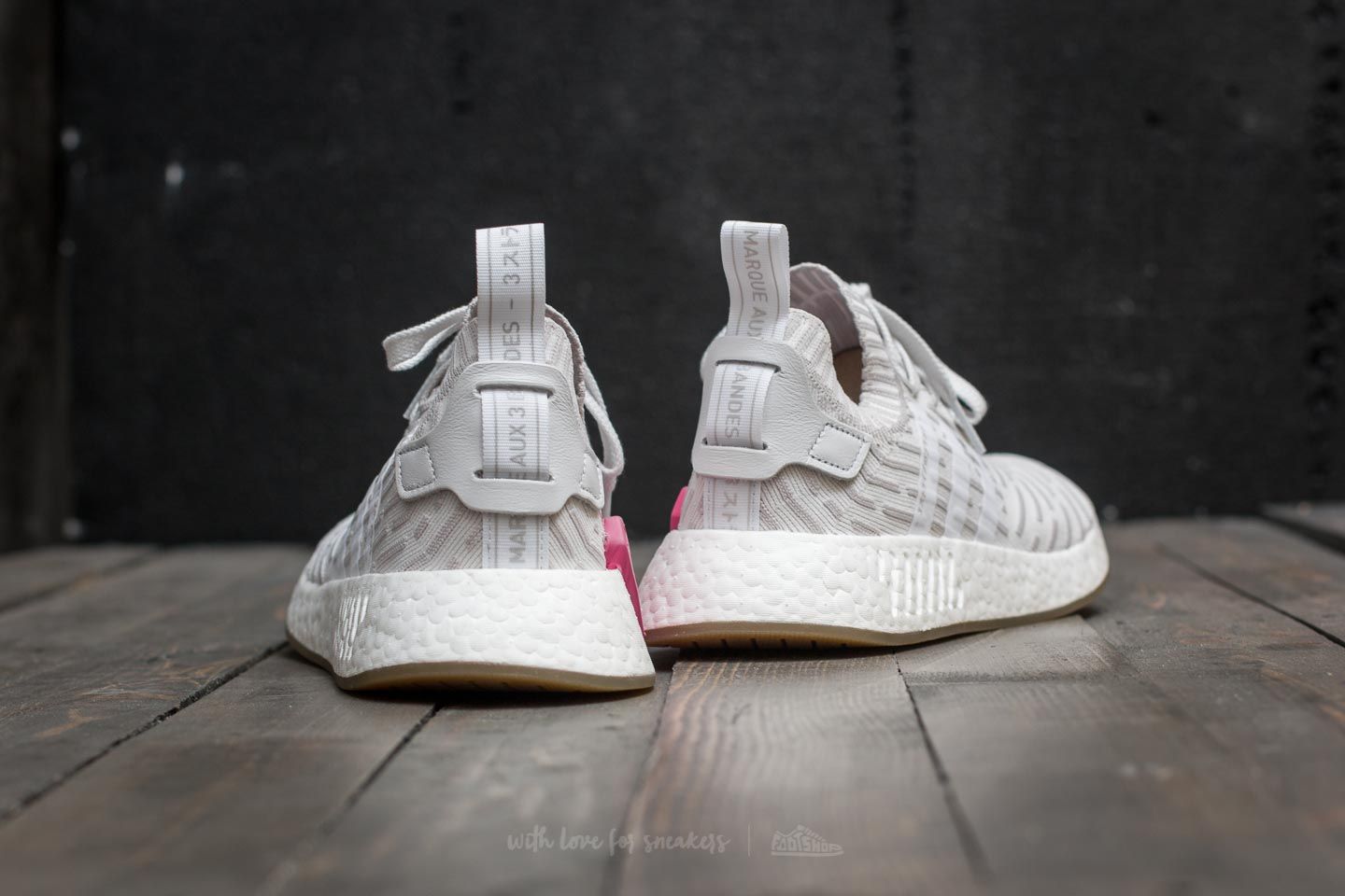 Nmd r2 primeknit white pink hot sale