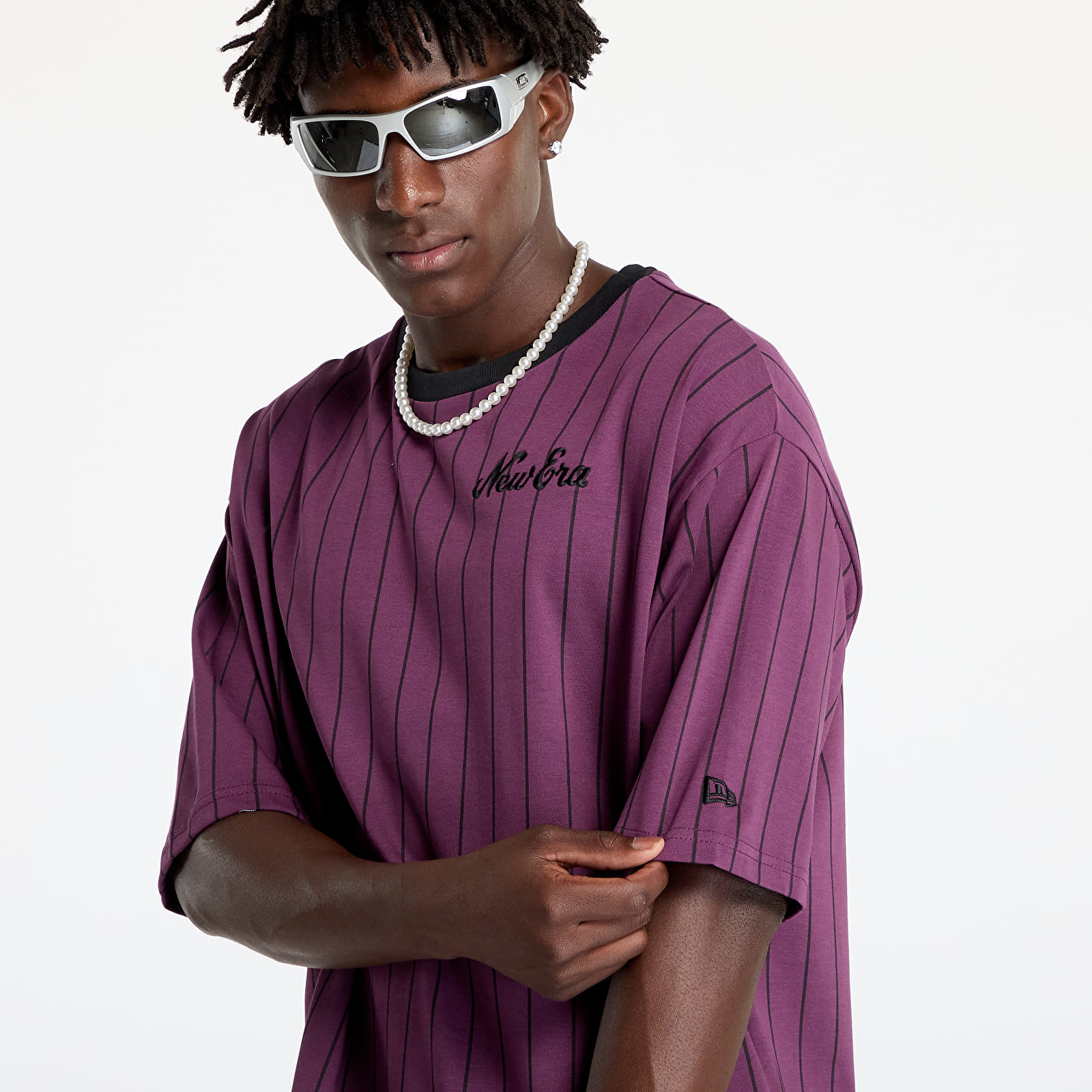 Koszulki New Era Pinstripe Oversized Tee UNISEX Damson/ Black
