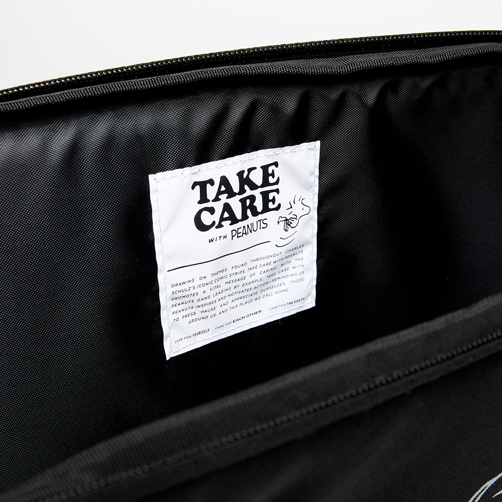 Beutel EASTPAK Blanket M Laptop Sleeve Black