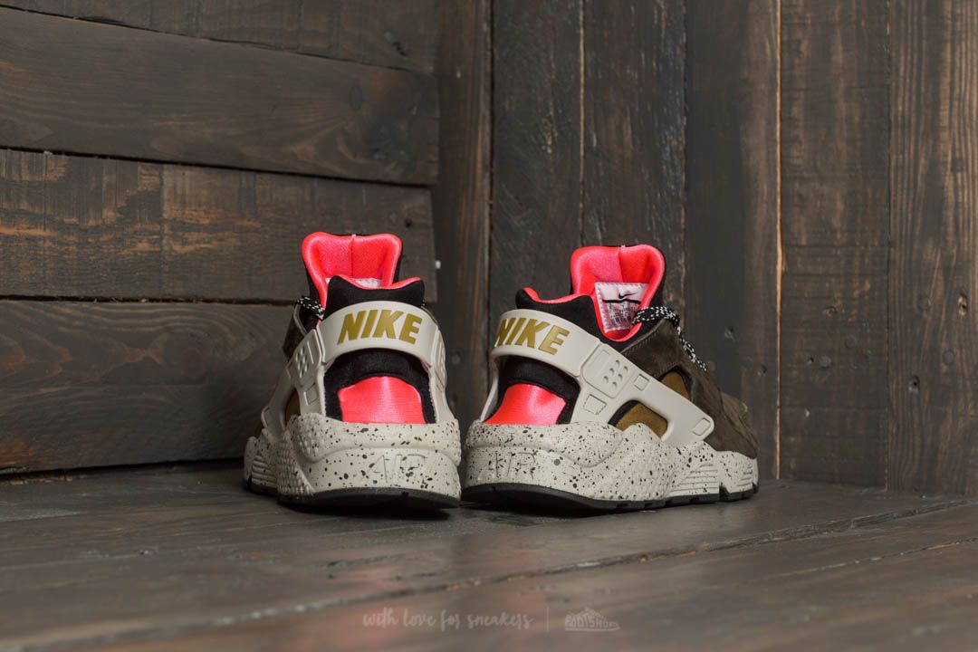Red camo huaraches online
