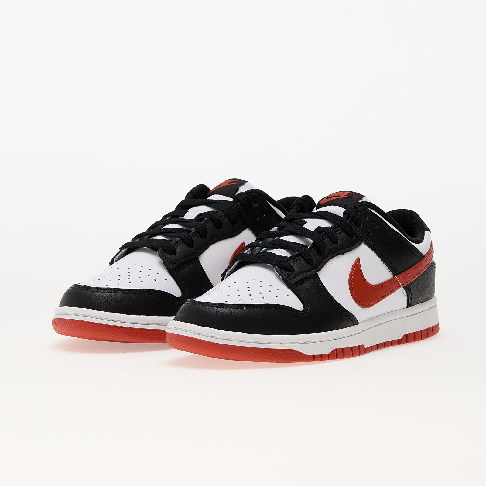 Miesten kengät Nike Dunk Low Retro White/ Dragon Red-Black