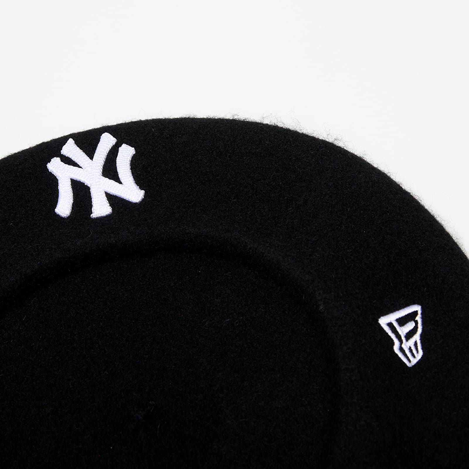 Шапки New Era New York Yankees Beret Wmns Wool Beret Black