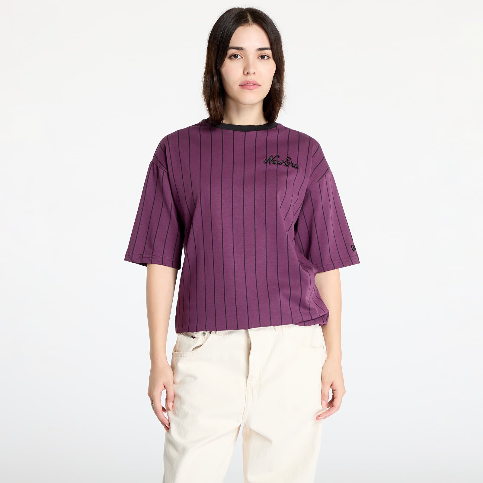 Koszulki New Era Pinstripe Oversized Tee UNISEX Damson/ Black