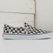 Vans peanuts outlet slip on checkerboard