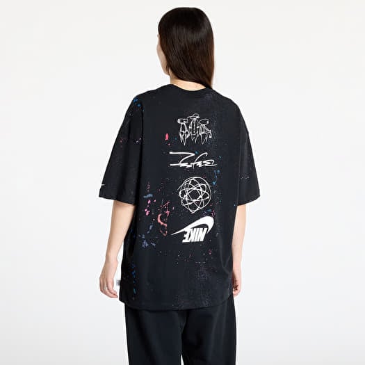 Women s T shirts Nike Sportswear Breaking Women s Oversized Short Sleeve T Shirt Black Footshop