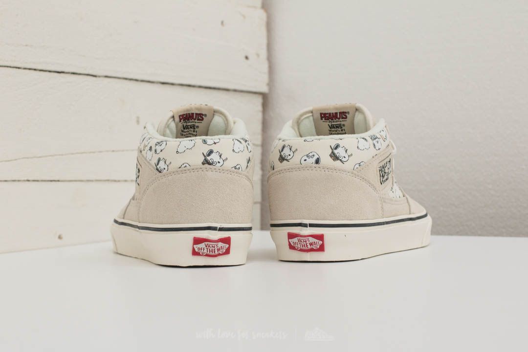 Men s shoes Vans x Peanuts Half Cab Snoopy Family Marshmallow Footshop