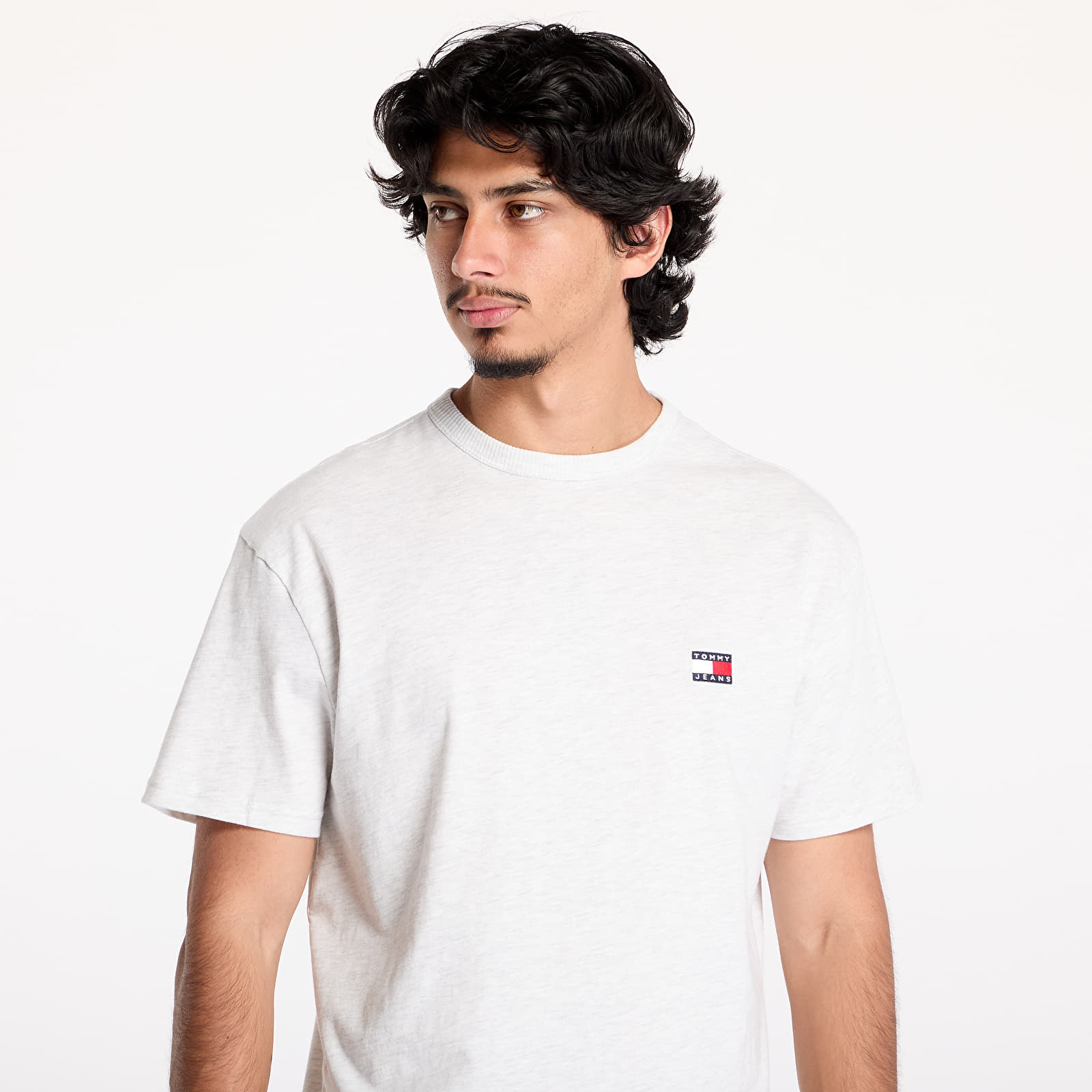 T-Shirts Tommy Jeans  Badge Crew Neck T-Shirt Silver Grey Htr