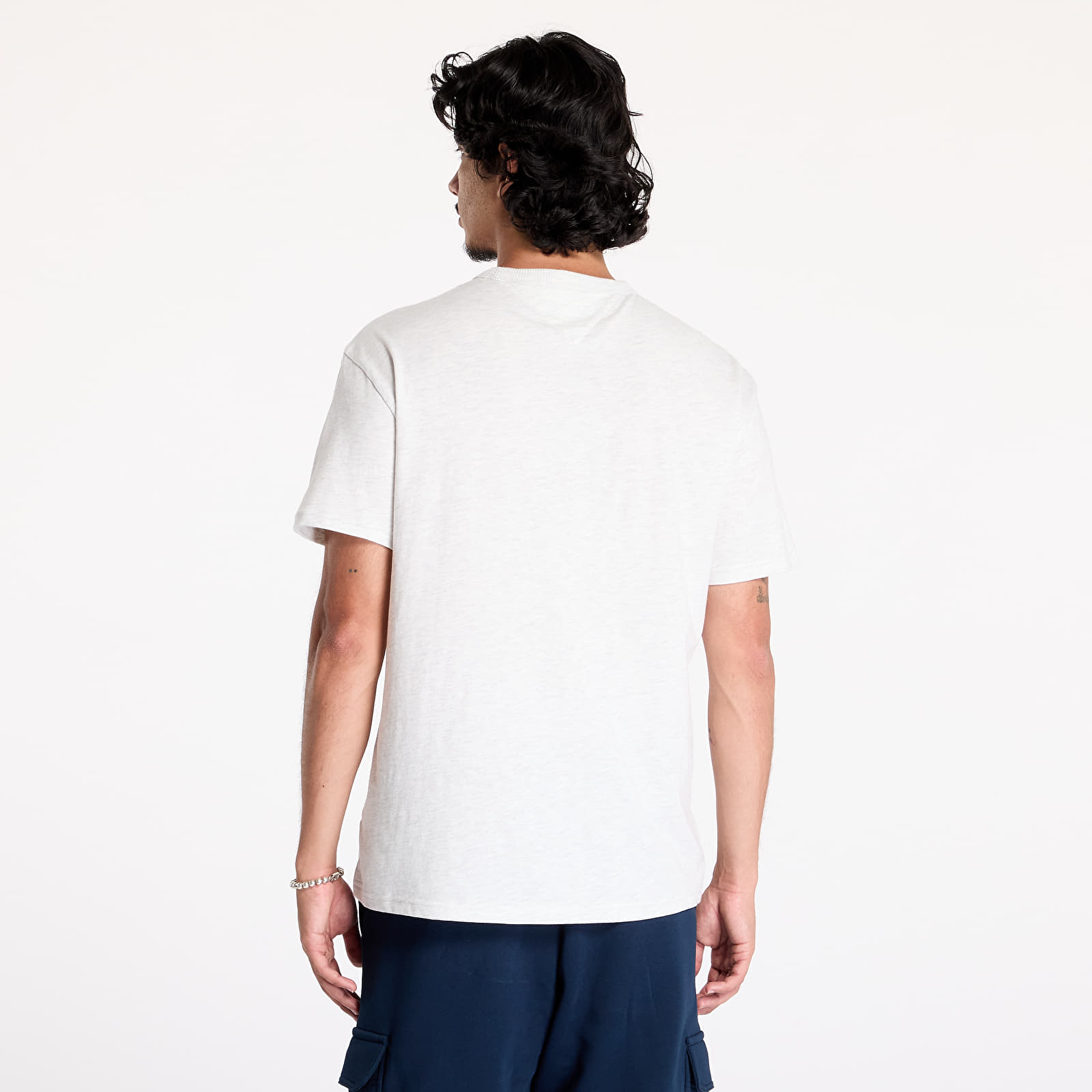 T-Shirts Tommy Jeans  Badge Crew Neck T-Shirt Silver Grey Htr