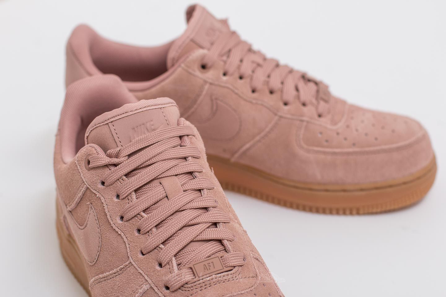 Pink air 2025 force suede