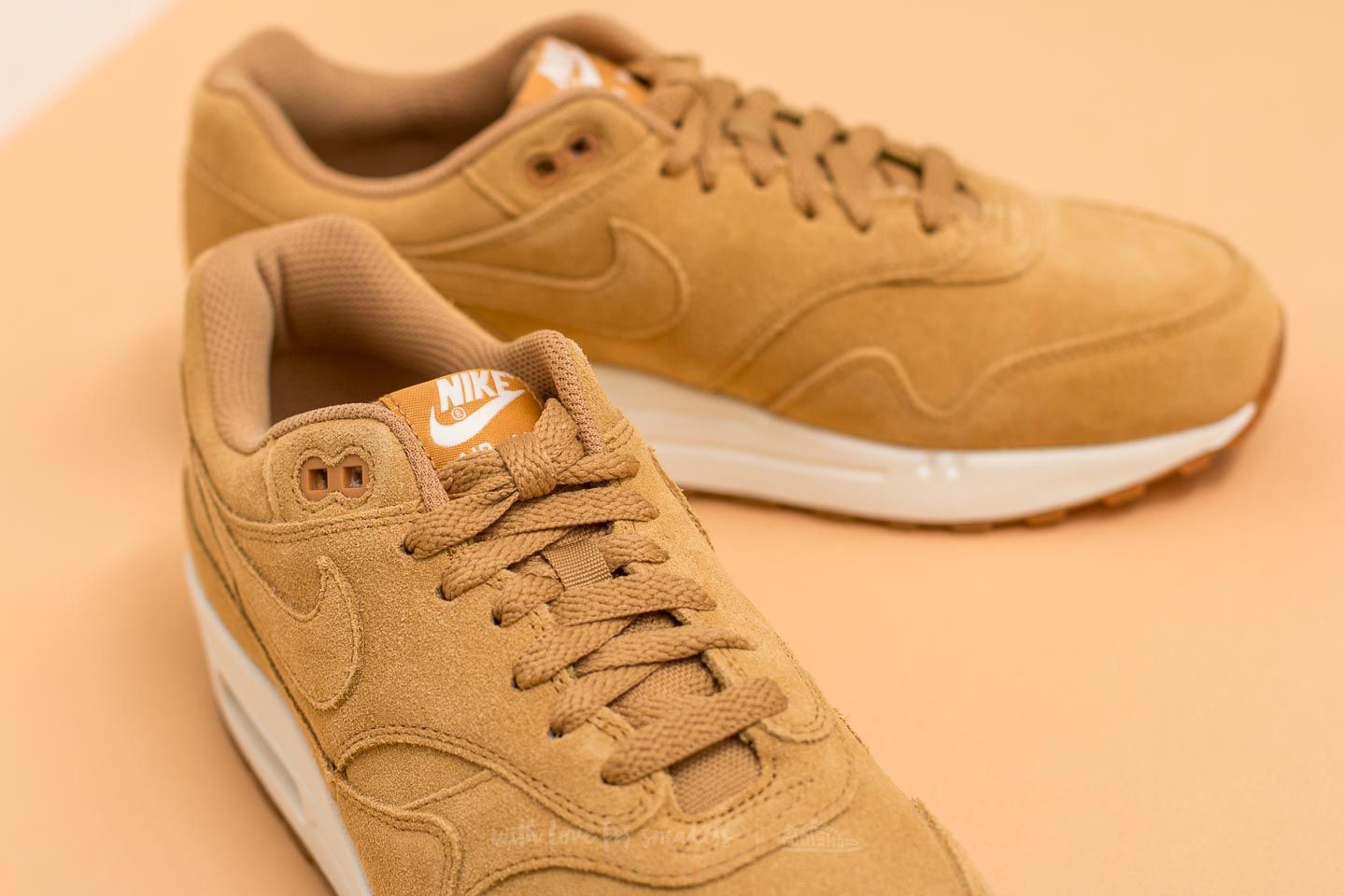 Nike air max online 1 premium flax