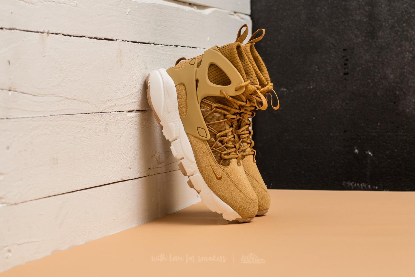 Zapatillas mujer Nike W Air Footscape Mid Wheat/ Wheat-Summit White