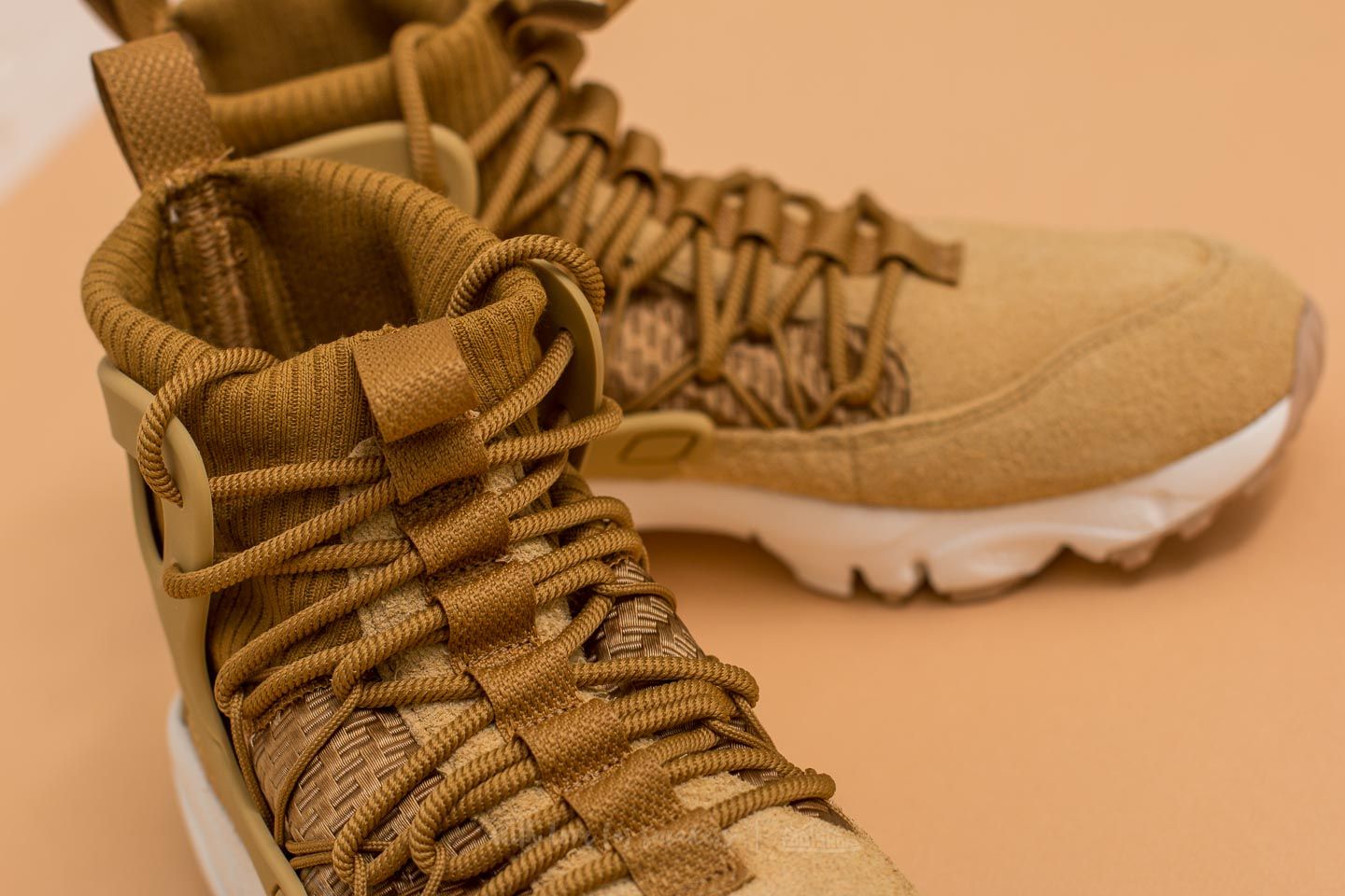 Zapatillas mujer Nike W Air Footscape Mid Wheat/ Wheat-Summit White