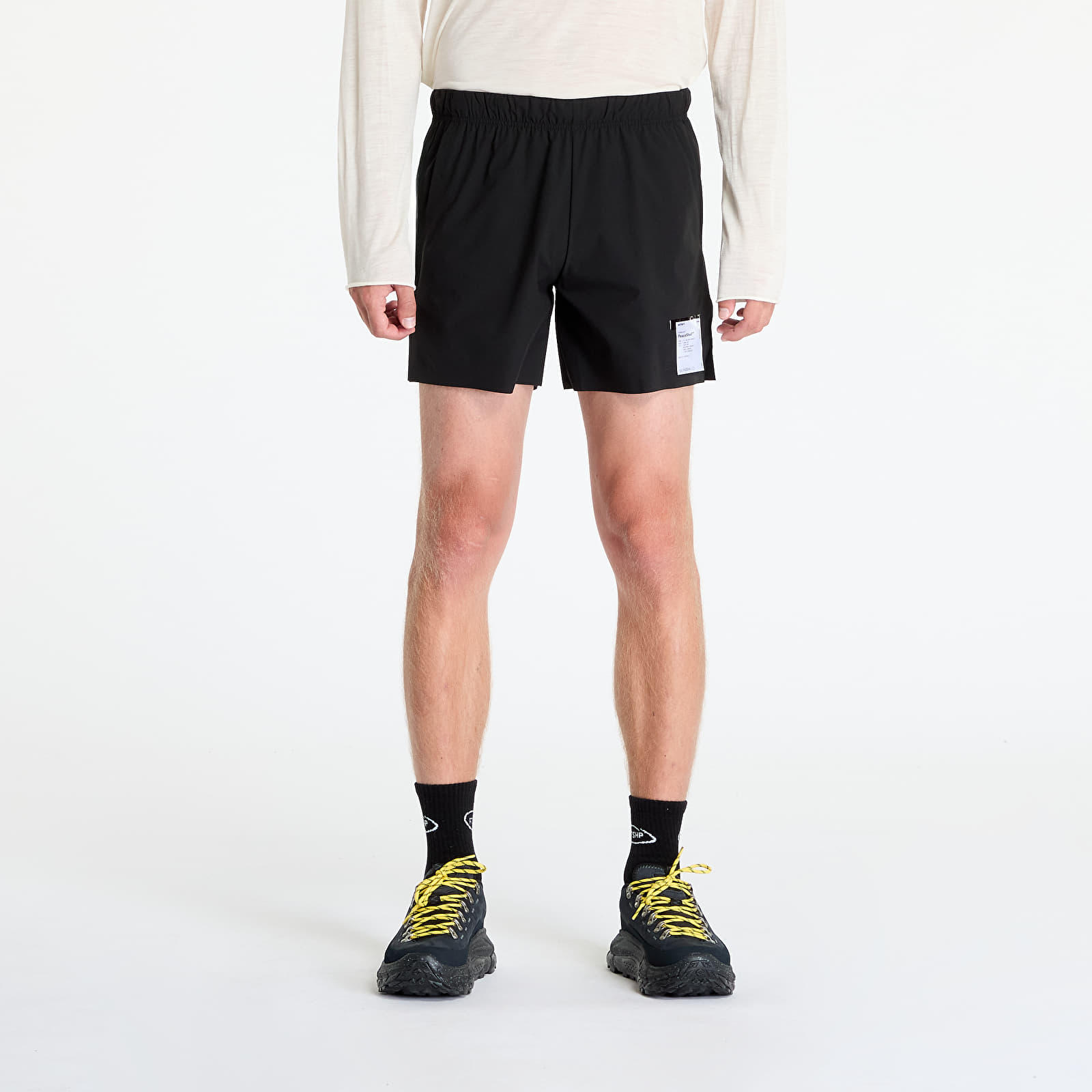 Shortsit Satisfy PeaceShell 5 Unlined Shorts UNISEX Black
