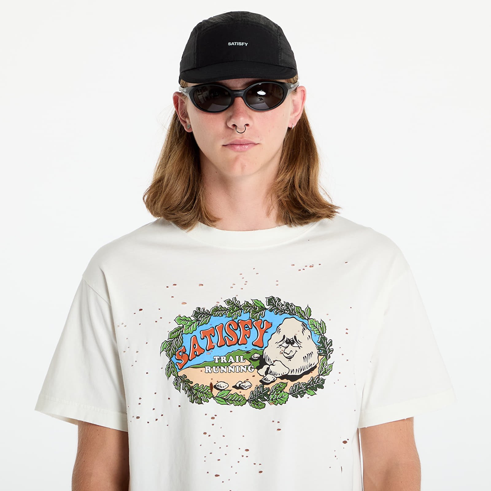 T-shirts för män Satisfy MothTech T-Shirt UNISEX Off-White