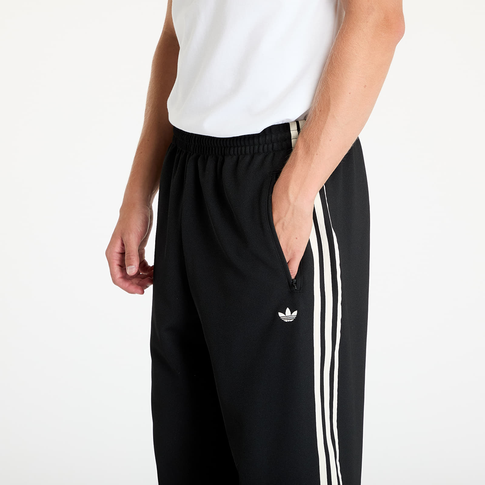Spodnie dresowe adidas Trackpant Black
