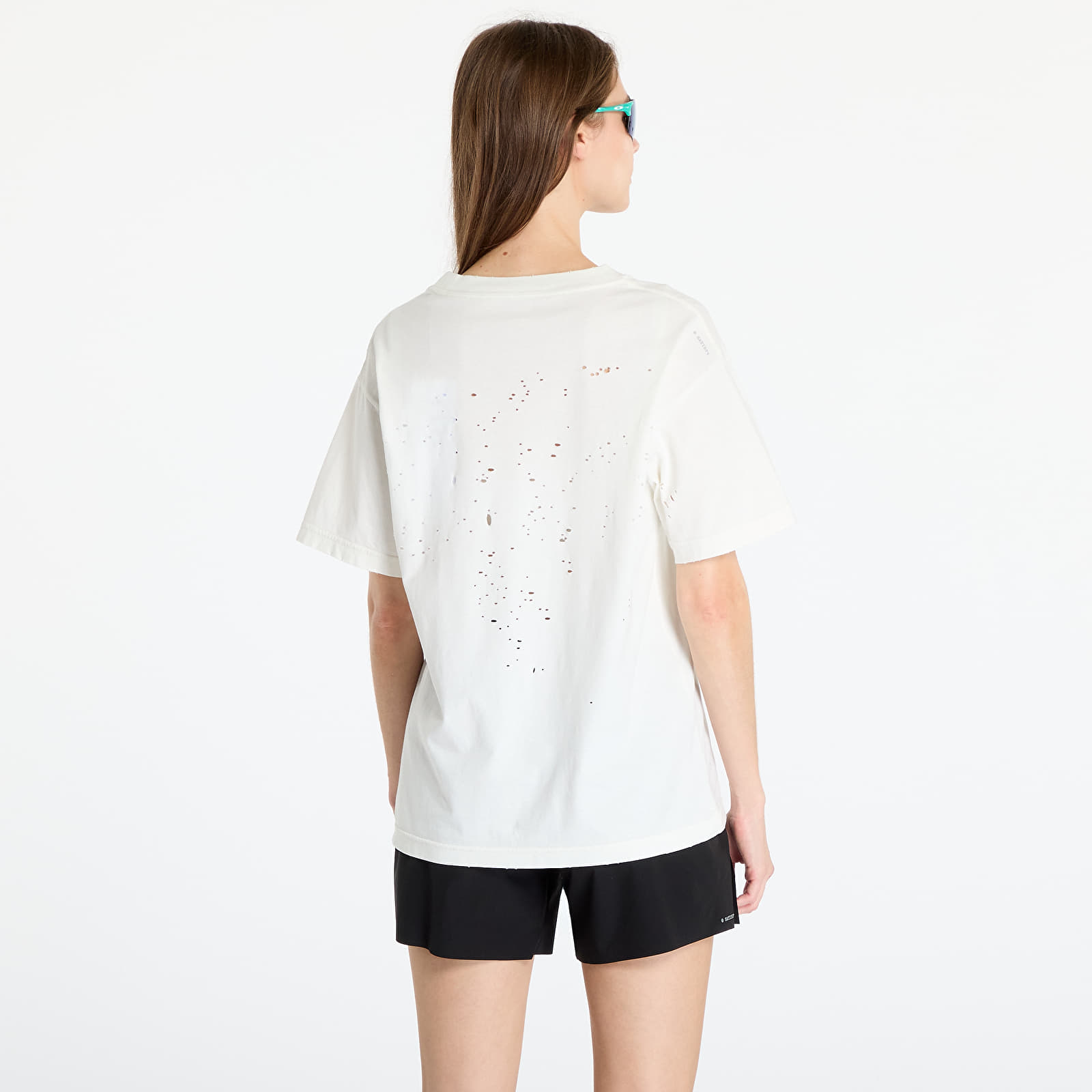 T-shirts för män Satisfy MothTech T-Shirt UNISEX Off-White