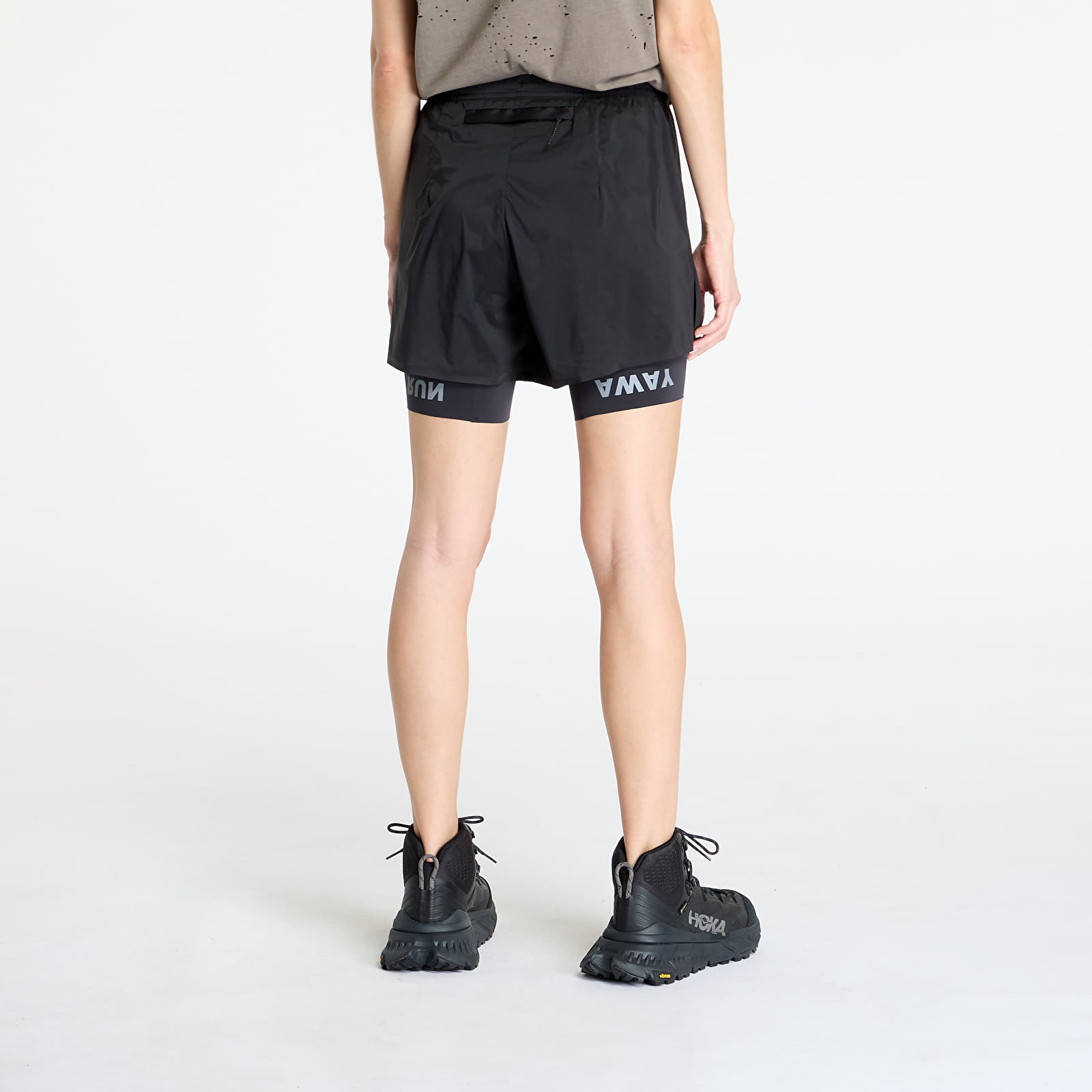 Krótkie spodnie Satisfy TechSilk 8 Shorts UNISEX Black