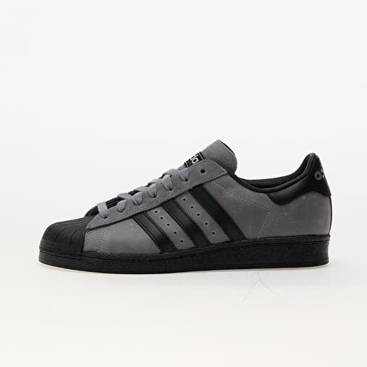 adidas Superstar 82