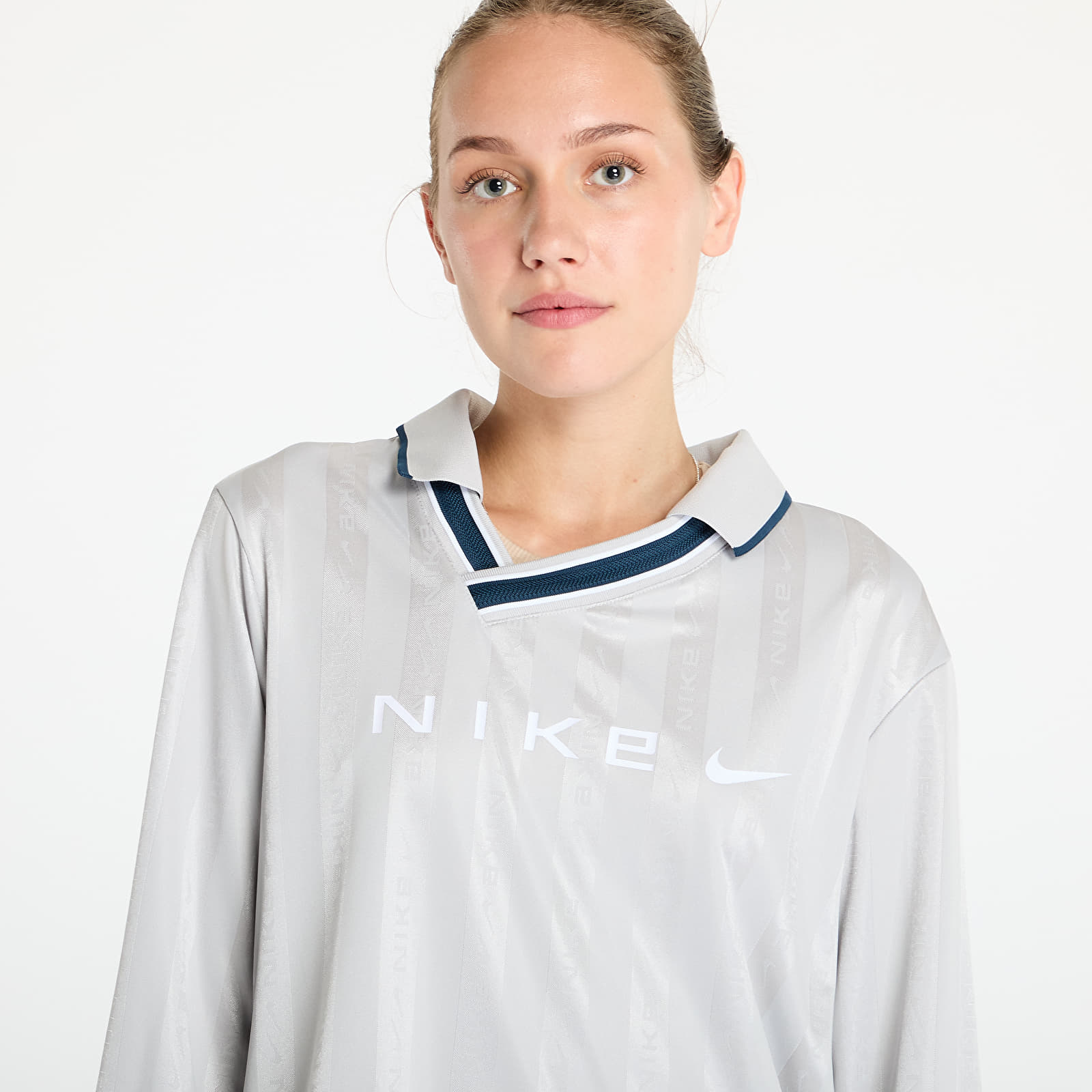 Női pólók  Nike Sportswear Collection Women's Dri-FIT Jacquard Long-Sleeve Jersey Top Lt Iron Ore/ Flax/ White