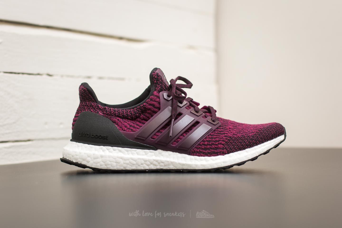 Ultra boost hotsell red night