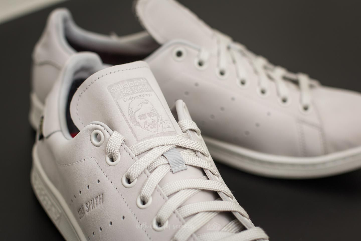 Grey stan smith mens shop