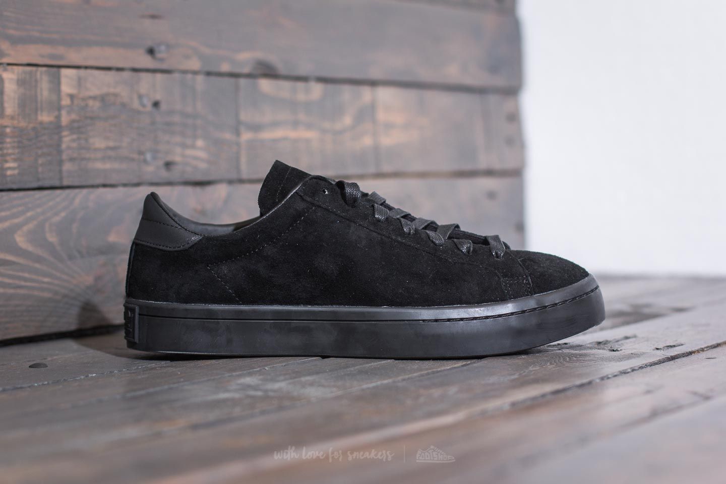 Adidas court shop vantage black suede