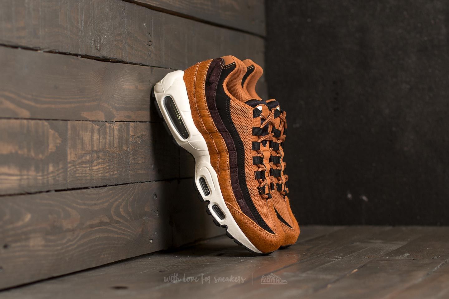 Γυναικεία παπούτσια Nike Wmns Air Max 95 LX Cider/ Black-Tar-Sail
