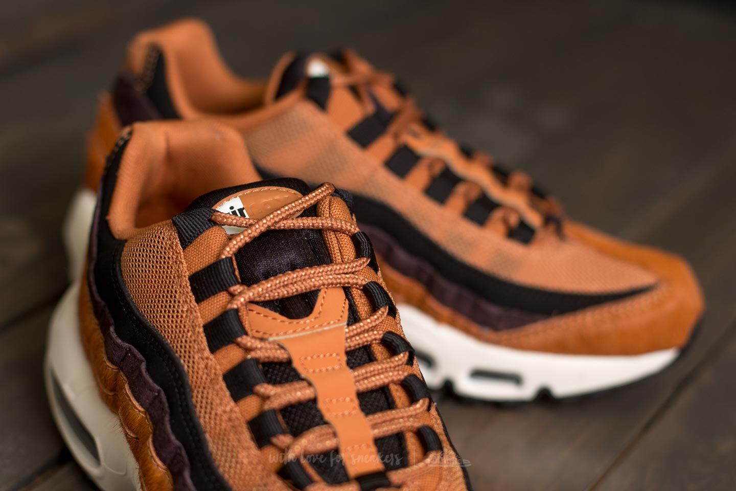 Nike air max store 95 lx pony