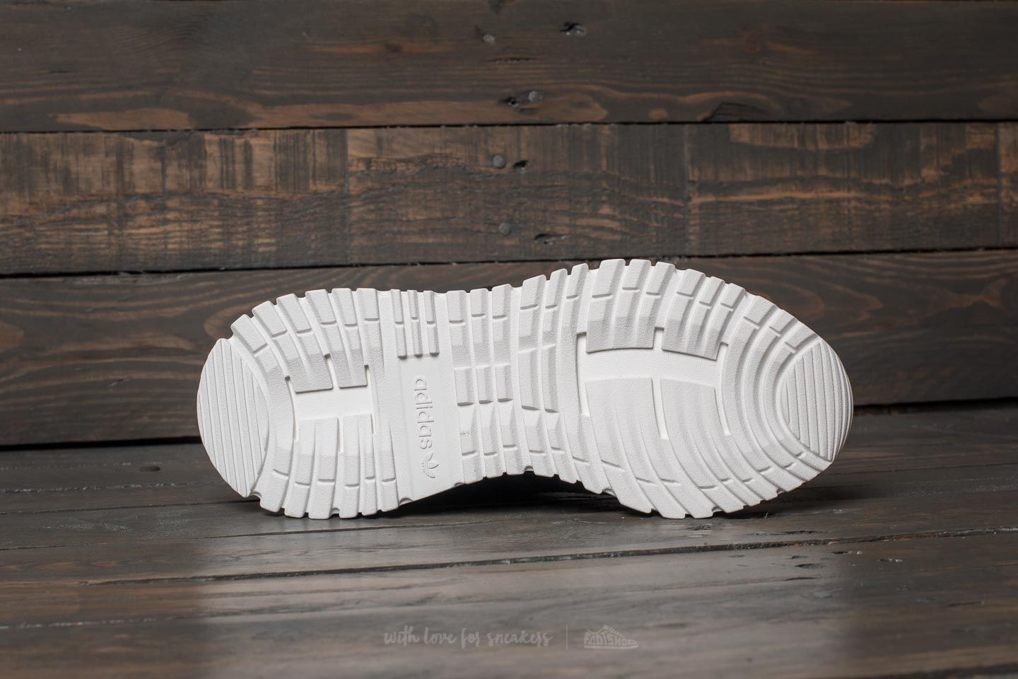Vyriška avalynė adidas F/1.3 Primeknit Core Black/ Core Black/ Vintage White